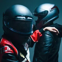 Kask motocyklowy Livall MC1 Pro z kamerą 1080p - B2B Netinet