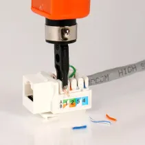 Narzędzie uderzeniowe do bloków zaciskowych