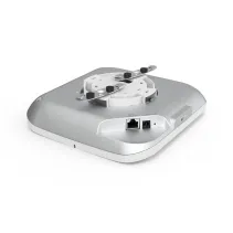 Wewnętrzny Access Point WiFi 7 802.11be, 10GbE, zarządzalny, EnGenius Cloud