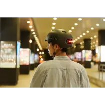 Kask Livall C20 Neo 57-61cm czarny z LED i SOS - B2B Netinet