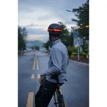 Kask miejski 57-61cm światła LED czujnik upadku SOS czarny