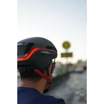 Kask Livall EVO21 52-55cm szosowy smart LED/SOS - B2B Netinet