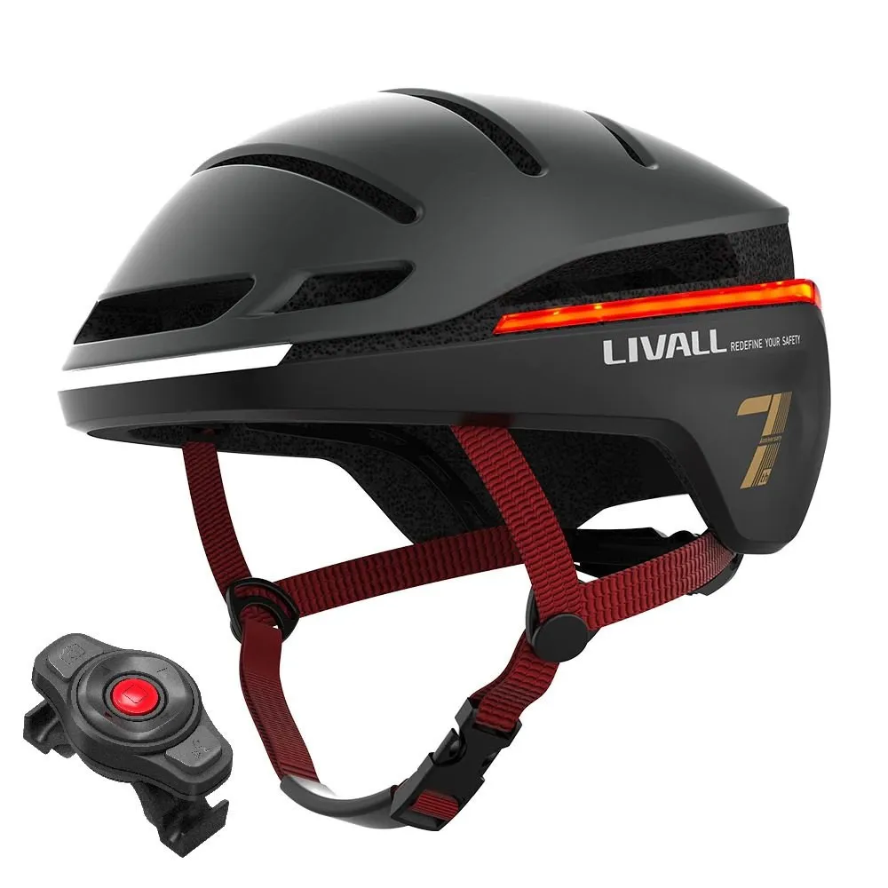 Kask szosowy 54-58cm światła LED czujnik upadku SOS czarny