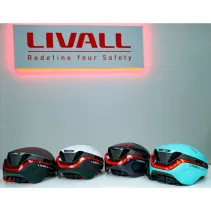 Kask szosowy 54-58cm światła LED czujnik upadku SOS czarny