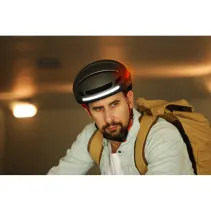 Kask szosowy 58-62cm światła LED czujnik upadku SOS czarny