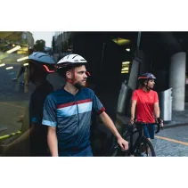 Kask szosowy 58-62cm światła LED czujnik upadku SOS biały