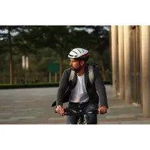 Kask szosowy 58-62cm światła LED czujnik upadku SOS biały