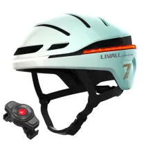 Kask szosowy 58-62cm światła LED czujnik upadku SOS miętowy
