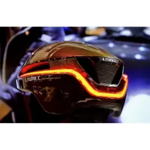 Kask szosowy 54-58cm światła LED czujnik upadku SOS fioletowy