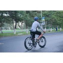 Kask miejski 54-58cm światła LED czujnik upadku SOS biały